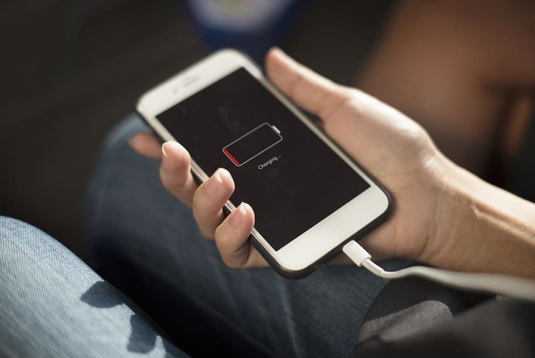 One-Touch Charger For Smartphones