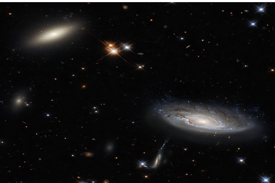 Hubble shares mesmerizing image of sparkling galaxies