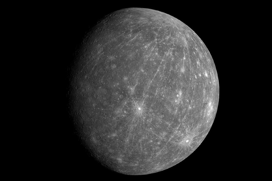 What makes Mercury’s iron core so big?