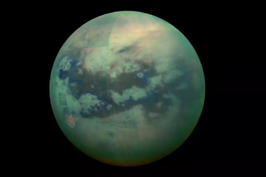 Scientists recreate chemistry of Saturn’s icy moon Titan