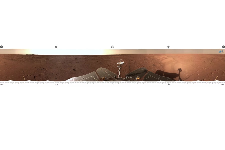 Chinese Mars rover snaps panoramic view of Martian sand