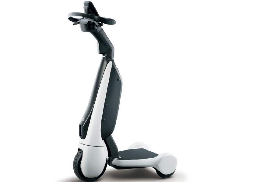 Toyota introduces a three-wheel electric scooter for walking paths