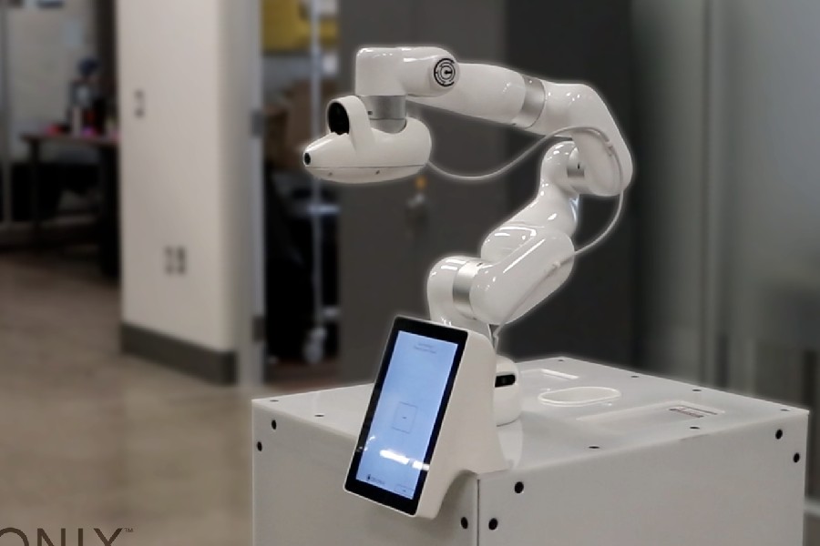 Autonomous robot gives its first intramuscular injection